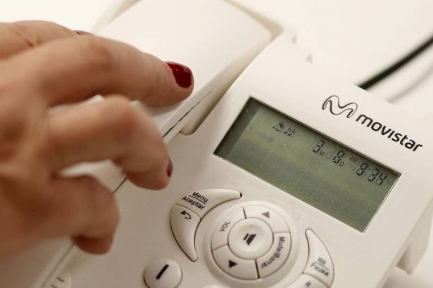 la-cnmc-pone-fin-a-la-regulacion-en-la-telefonia-fija-ante-el-declive-de-las-llamadas