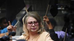 muere-a-los-80-anos-la-primera-mujer-primera-ministra-de-bangladesh,-khaleda-zia