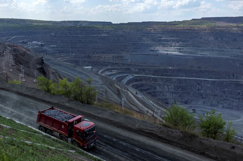 ucrania,-ee-uu.-para-buscar-proyectos-de-inversion-de-acuerdos-de-minerales
