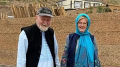 mujer-sostenida-por-los-talibanes-advierte-a-la-pareja-britanica-‘morir’-en-prision