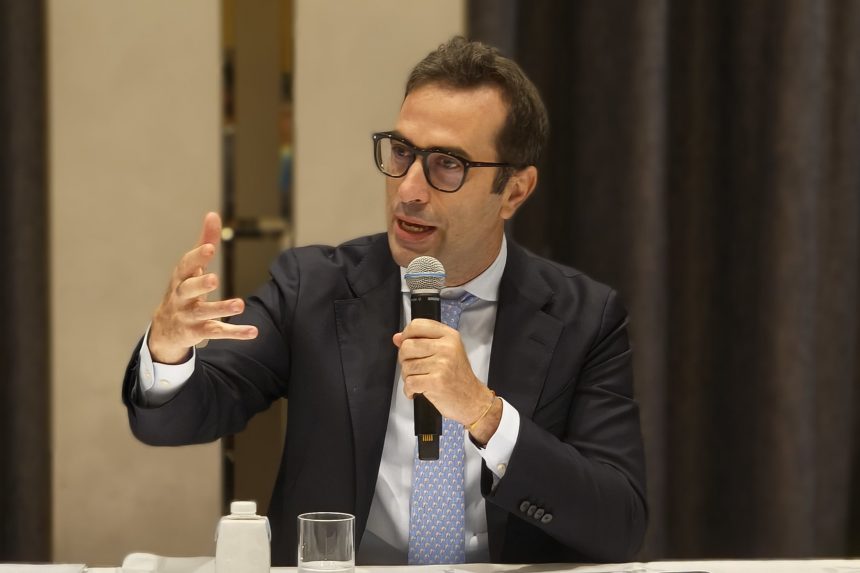el-gobierno-eleva-el-crecimiento-economico-de-este-ano-una-decima,-hasta-el-2,7%