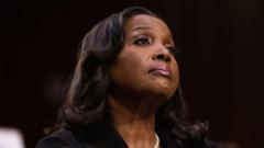 el-tribunal-federal-impide-que-trump-despidiera-a-lisa-cook