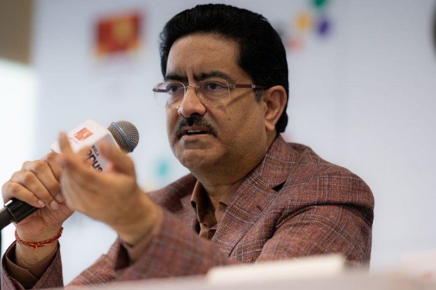 momentum-refleja-la-opi-por-su-aventura-con-el-multimillonario-indio-birla