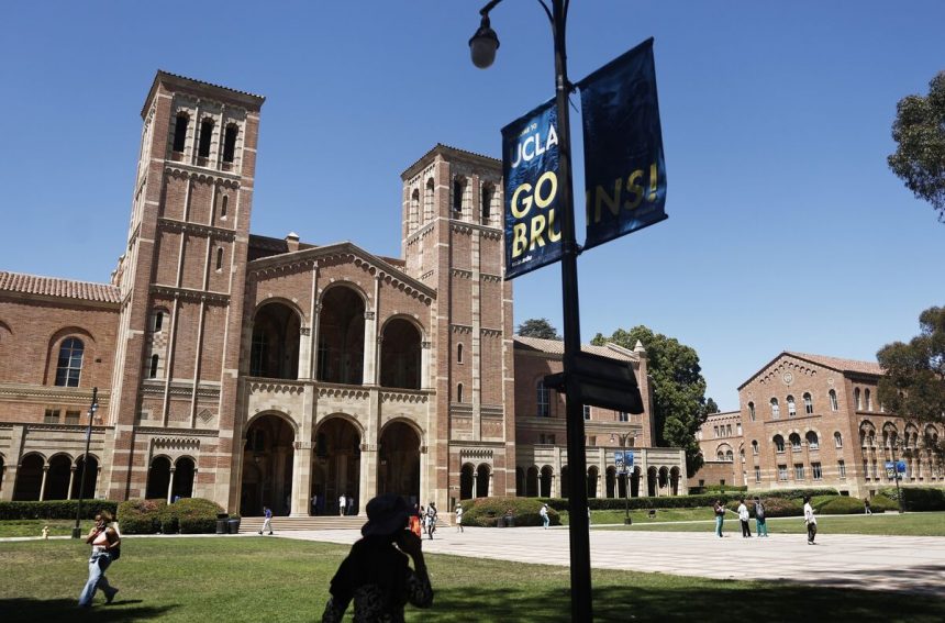 la-cabeza-de-la-universidad-de-california-ve-‘sombra-oscura’-del-plan-trump