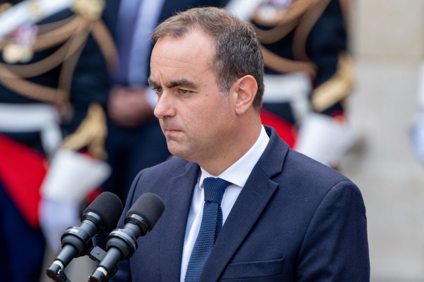 las-protestas-francesas-por-presupuesto-aumentan-la-presion-sobre-el-nuevo-primer-ministro