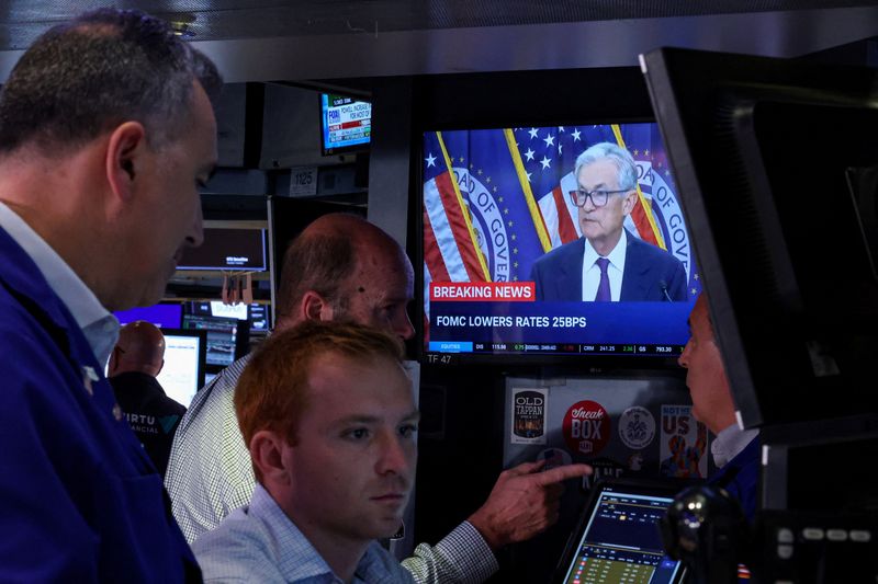 oferta-matutina:-wall-st-rallies-despues-de-la-duda-postal