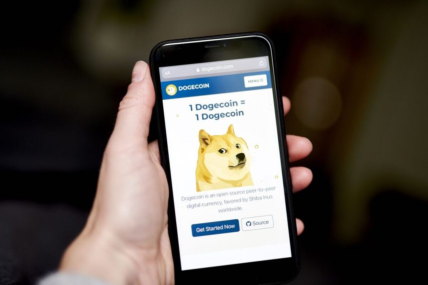 de-snl-a-sec:-dogecoin-obtiene-etf-a-medida-que-los-intercambios-de-memes-se-convierten