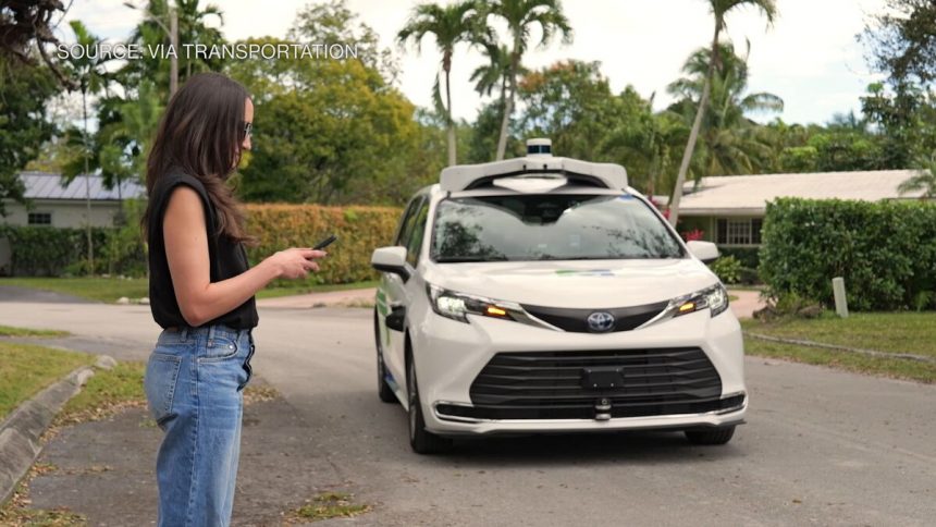 via,-waymo-socio-en-paseos-de-transporte-publico-autonomo-en-arizona