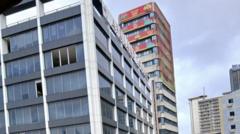 al-menos-10-muertos-en-el-incendio-de-edificios-de-oficinas-de-alto-aumento-de-lagos