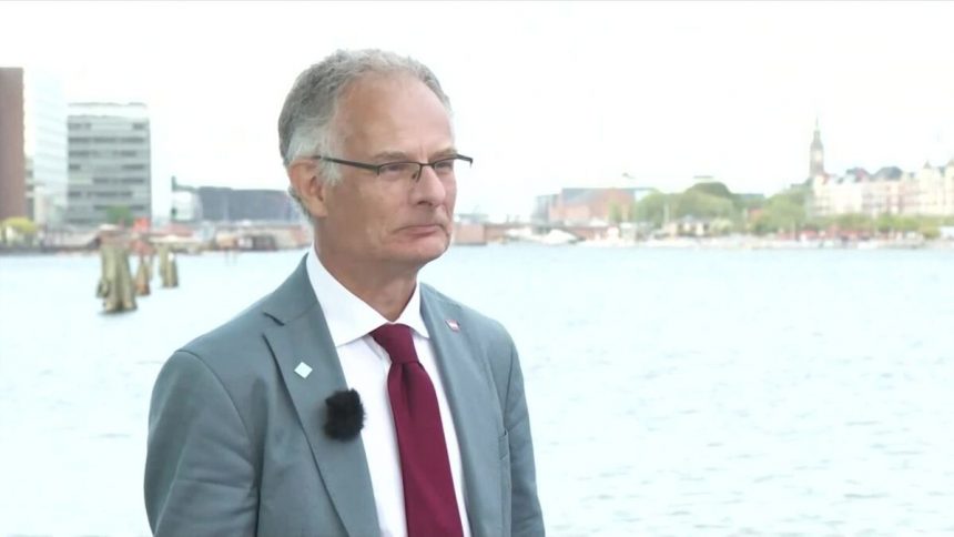 el-ministro-de-finanzas-de-austria,-markus-marterbauer,-en-putin