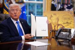 trump-agrega-una-tarifa-de-$-100,000-para-solicitantes-de-visas-de-trabajadores-calificados