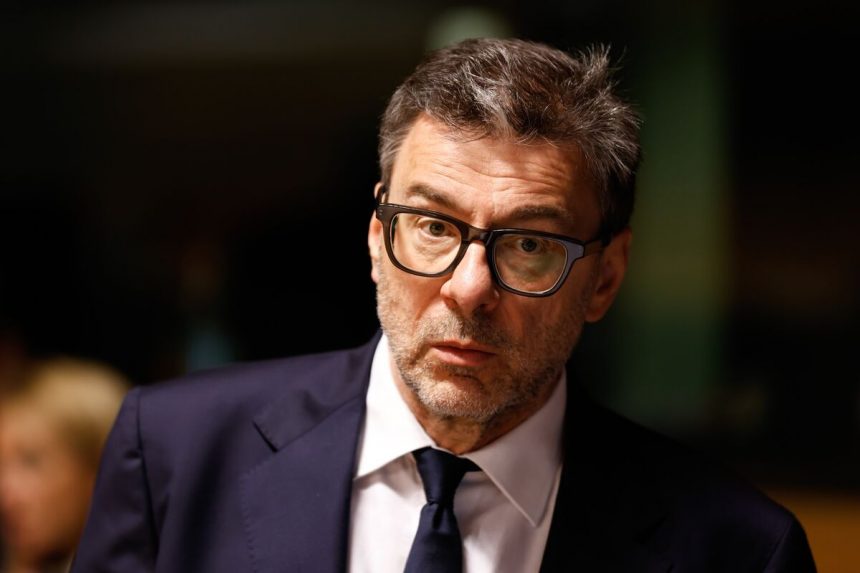 la-brecha-presupuestaria-de-italia-puede-caer-por-debajo-del-3%-este-ano,-dice-giorgetti