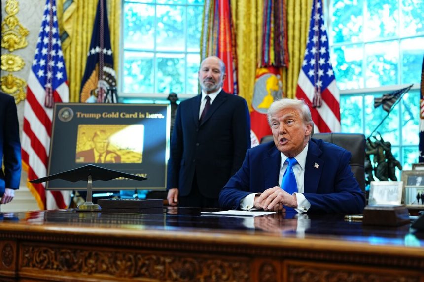 nueva-tarifa-h-1b-de-$-100,000-solo-para-nuevos-solicitantes,-el-funcionario-de-los-estados-unidos-dice
