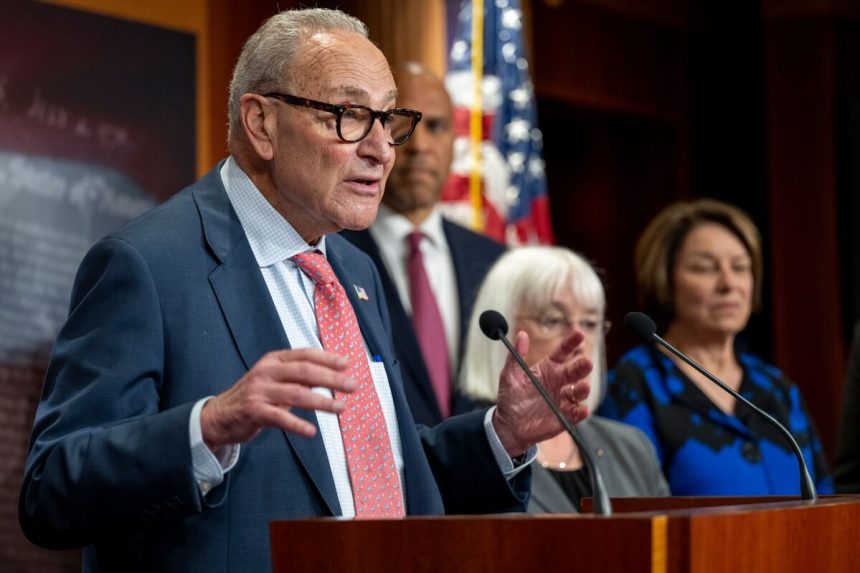 schumer,-jeffries-exige-una-reunion-de-trump-antes-del-cierre-de-la-inundacion