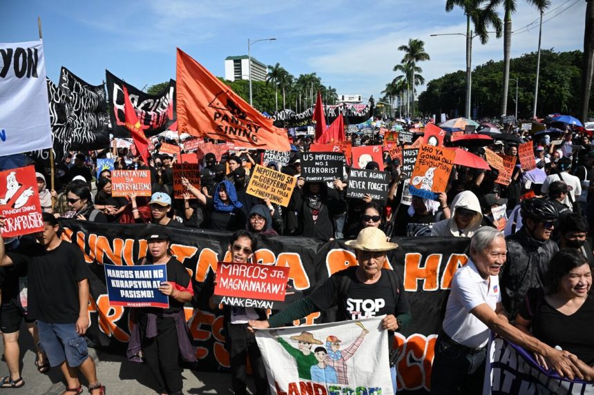 miles-se-unen-en-filipinas-a-medida-que-la-ira-se-desarrolla-sobre-la-corrupcion