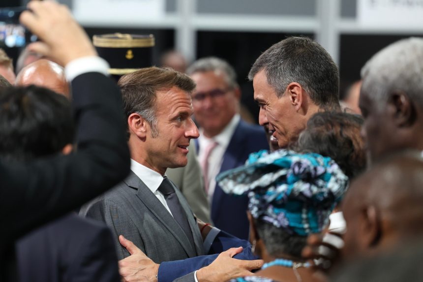 la-deuda-de-francia-y-la-politica-fiscal-espanola