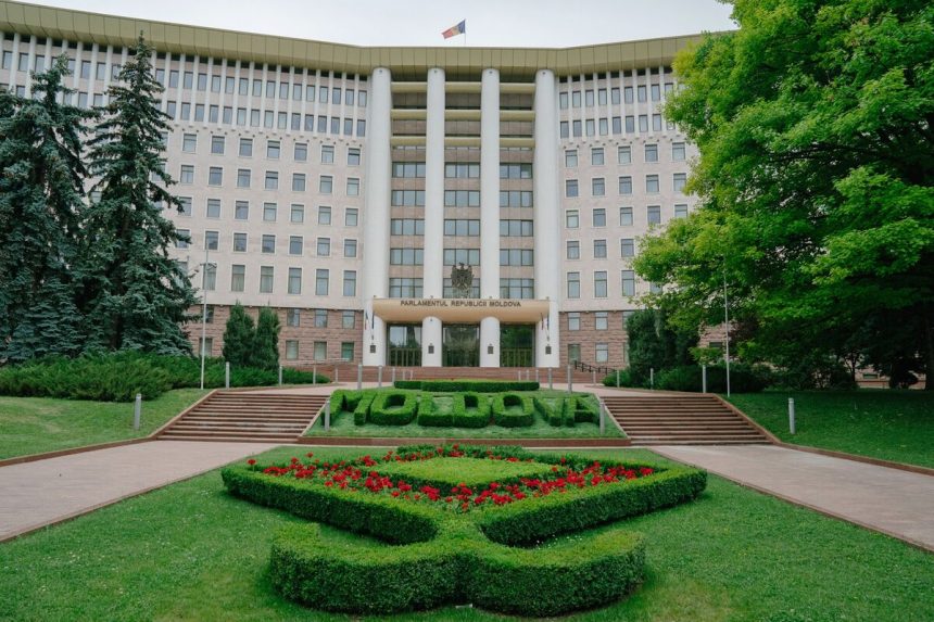 revelado:-el-plan-secreto-de-putin-para-hackear-la-eleccion-fundamental-de-moldavia