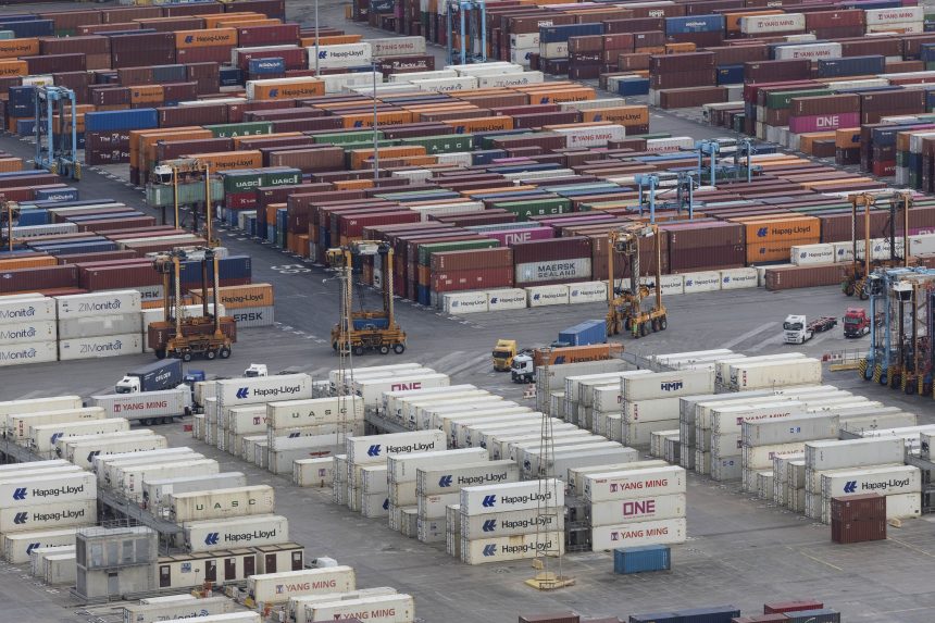 el-deficit-comercial-de-espana-sube-mas-de-un-50%-hasta-julio