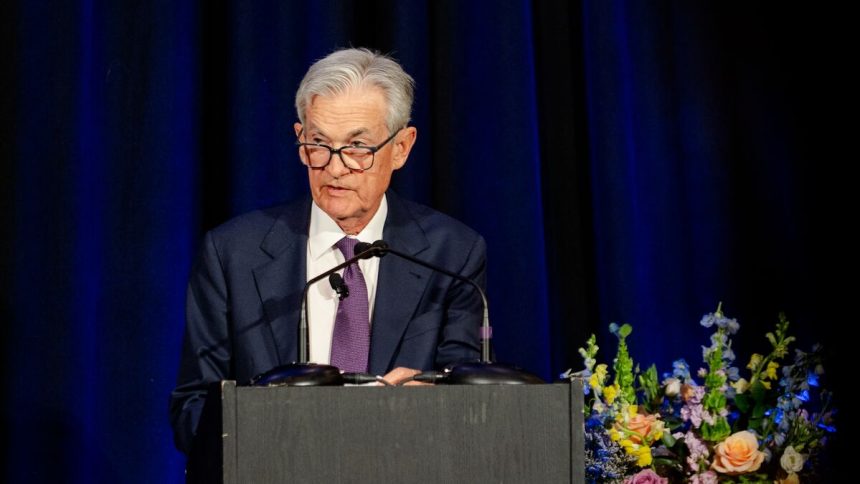 powell:-no-hay-ruta-de-politica-sin-riesgos-por-delante