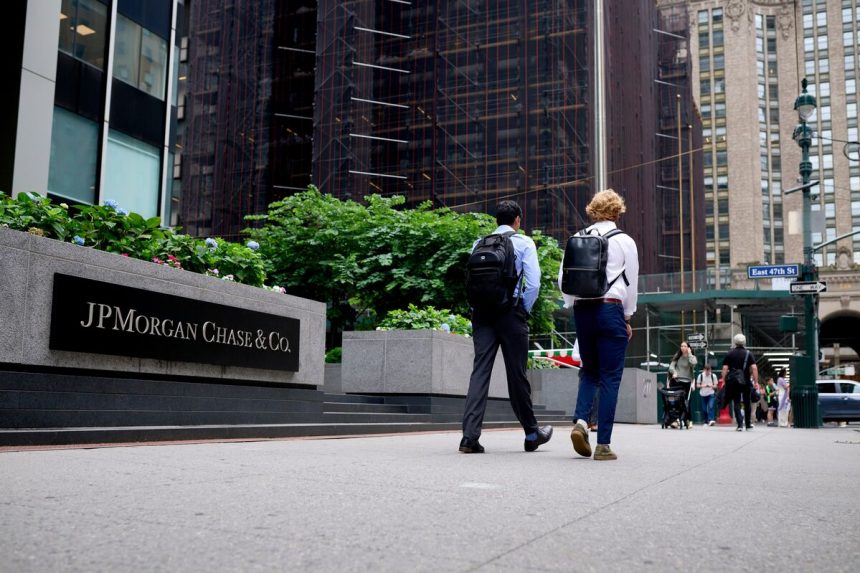 el-grupo-liderado-por-jpmorgan-explora-el-financiamiento-para-la-vinculacion-respaldada-por-adviento