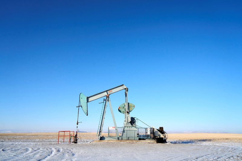 el-petroleo-aumenta-a-medida-que-la-caida-de-reservas-crudas-de-ee-uu.-se-suma-a-la-sensacion-de-suministro-mas-estricto