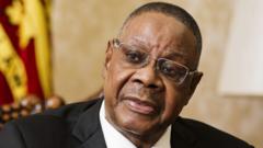 ‘me-extranaste,-¿verdad?-el-ex-presidente-de-malawi-que-logro-un-regreso-sorpresa