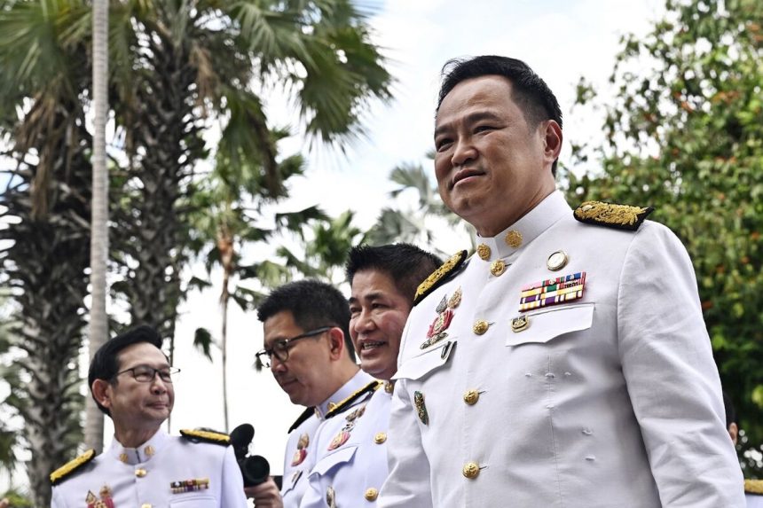el-tercer-gobierno-de-tailandia-en-dos-anos-juro-despues-de-la-agitacion