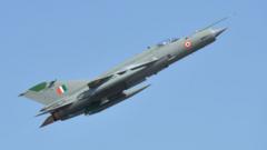 el-sol-se-pone-en-el-iconico-y-controvertido-avion-de-combate-sovietico-de-la-india