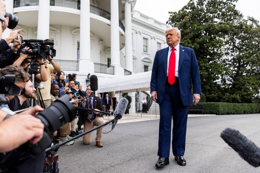 los-grupos-de-odio-se-apoderan-de-la-orden-antifa-de-trump-con-amenazas-en-linea