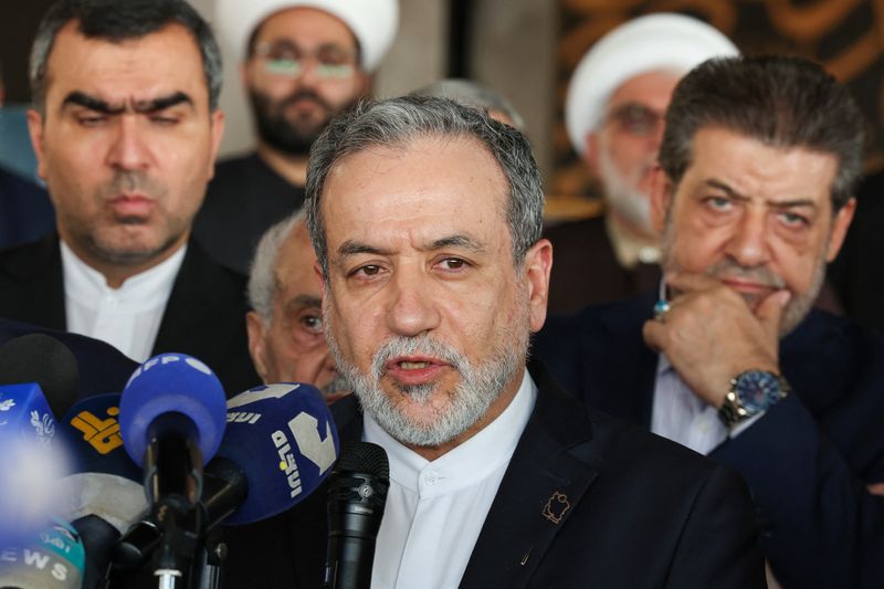 iran-dice-que-el-trato-con-el-oiea-depende-de-la-falta-de-accion-hostil,-incluidas-las-sanciones-snapback
