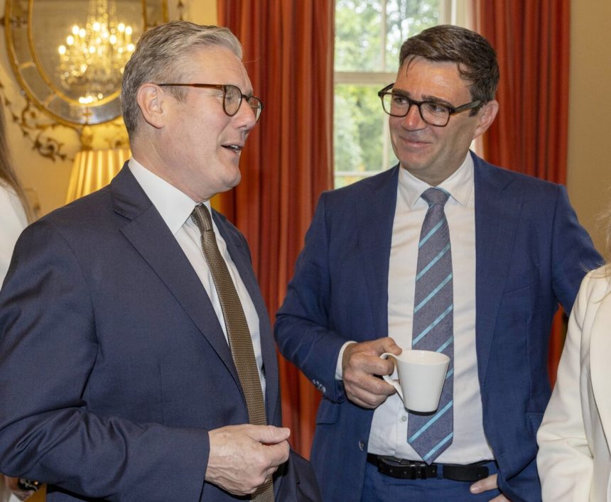 mientras-starmer-lucha-por-su-futuro,-los-rivales-esperan-en-las-alas