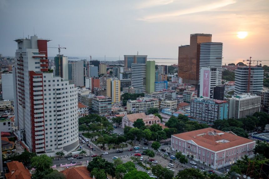 el-prestamista-bfa-de-angola-recauda-$-239-millones-en-la-opi-registrada-del-pais