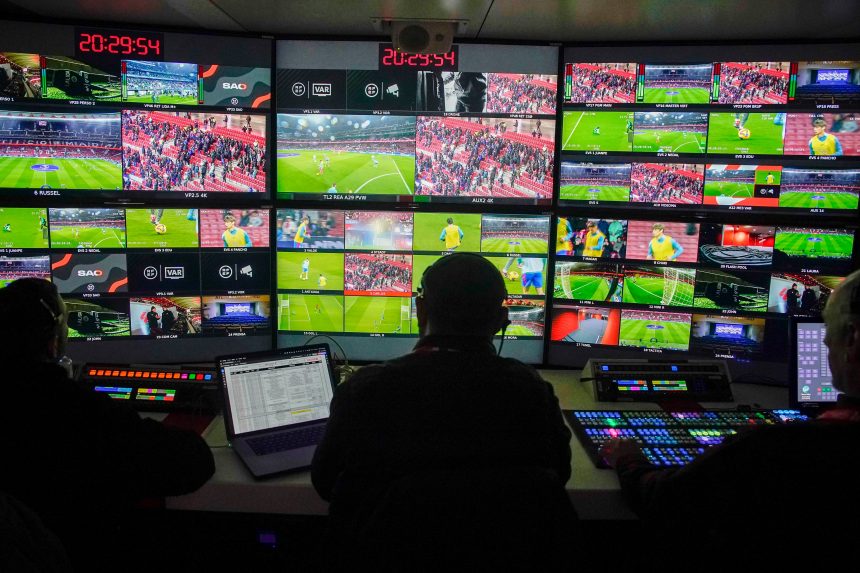 laliga-sale-al-ataque-contra-la-pirateria:-¿es-legal-que-pidan-450-euros-a-los-espectadores-que-usan-plataformas-sin-derechos-televisivos?