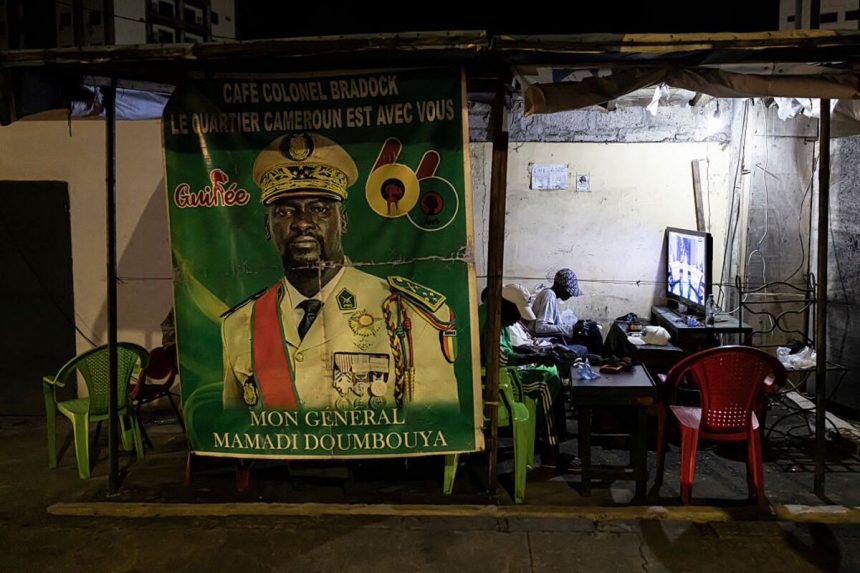 el-lider-de-la-junta-guineana-establece-elecciones-presidenciales-de-diciembre