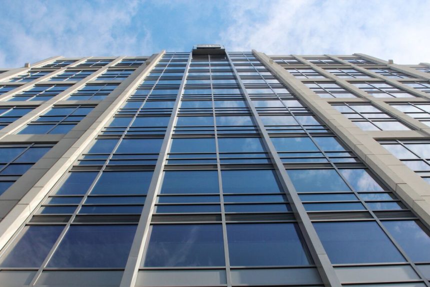 microsoft-towers-microsoft-trigger-el-incumplimiento-del-prestamo-por-el-fondo-australiano