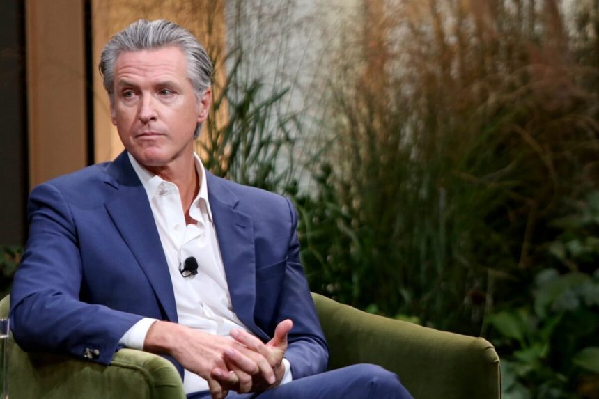 newsom-ordena-a-los-grandes-petroleo-a-medida-que-los-precios-del-gas-amenazan-las-ambiciones-politicas