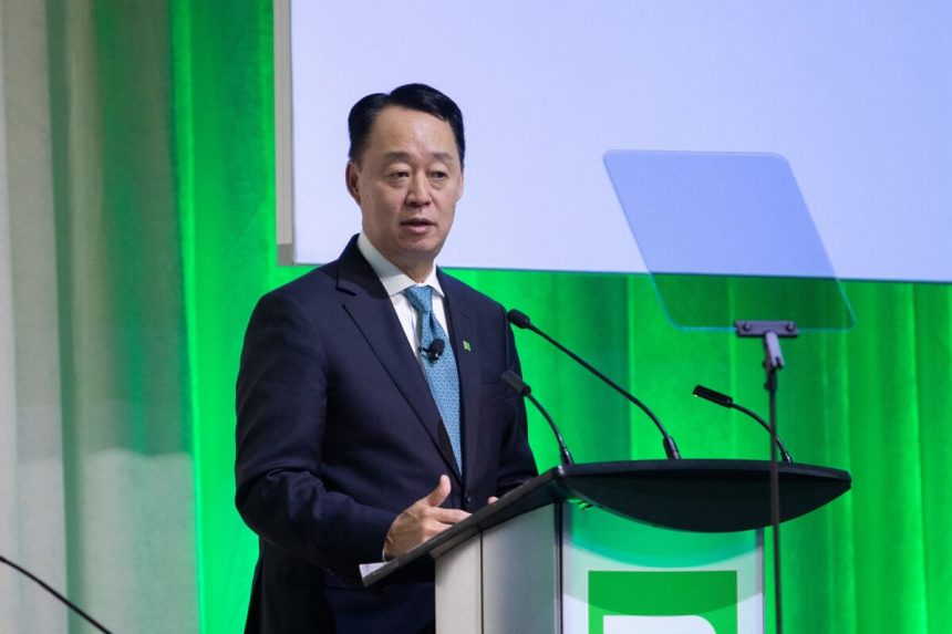 td-se-compromete-a-reducir-miles-de-millones-en-costos,-ya-que-reintroduce-la-orientacion