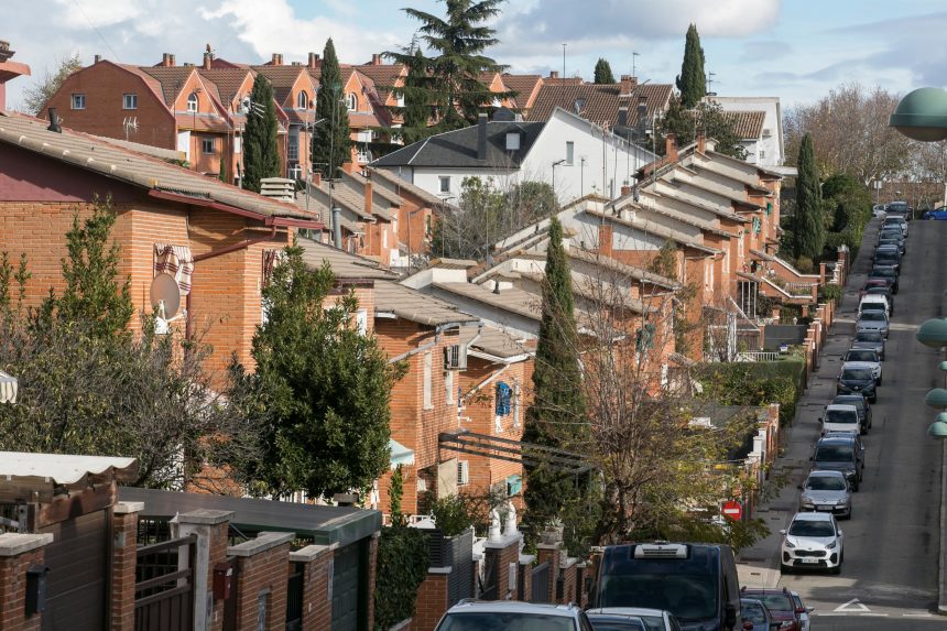 buscador-|-pozuelo-de-alarcon-repite-como-municipio-mas-rico-de-espana-y-el-malagueno-benamargosa-cae-al-ultimo-lugar