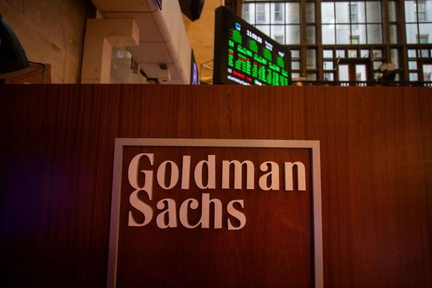 goldman-sachs-shops-cerca-de-un-acuerdo-de-deuda-de-$-4-mil-millones-para-la-unidad-dupont