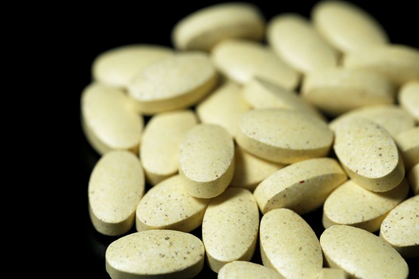 el-ejercito-de-indonesia-entra-en-la-salud-publica-con-medicamentos.