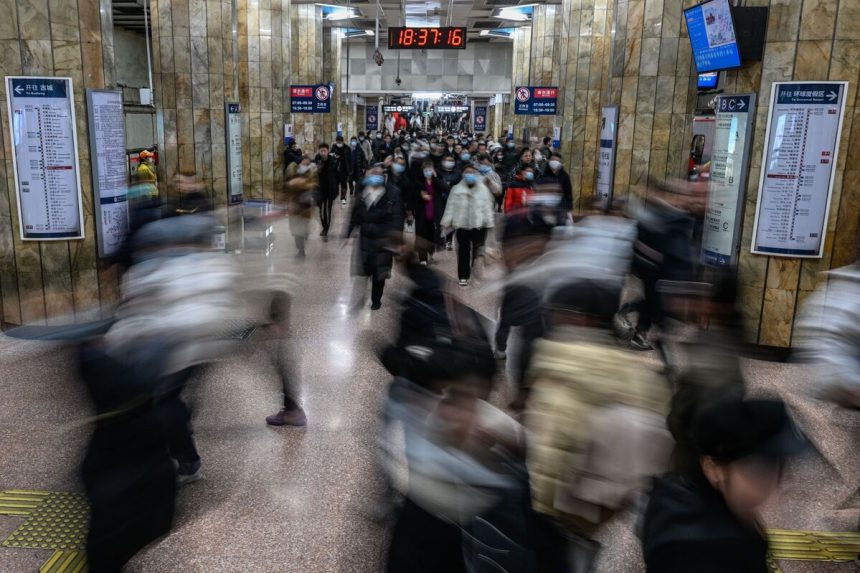 los-medios-estatales-de-china-defienden-la-nueva-visa-de-talento,-minimiza-las-preocupaciones-laborales
