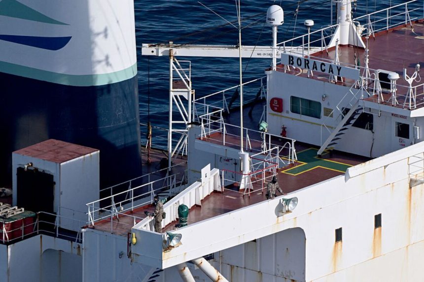francia-dice-que-detener-a-los-petroleros-ayudara-a-matar-a-la-flota-de-sombras-de-rusia