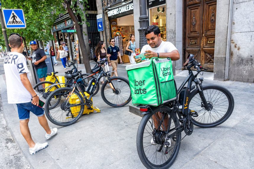diaz-amenaza-con-denunciar-a-uber-eats-por-la-via-penal-si-mantiene-a-los-falsos-autonomos:-“no-nos-van-a-tomar-el-pelo”