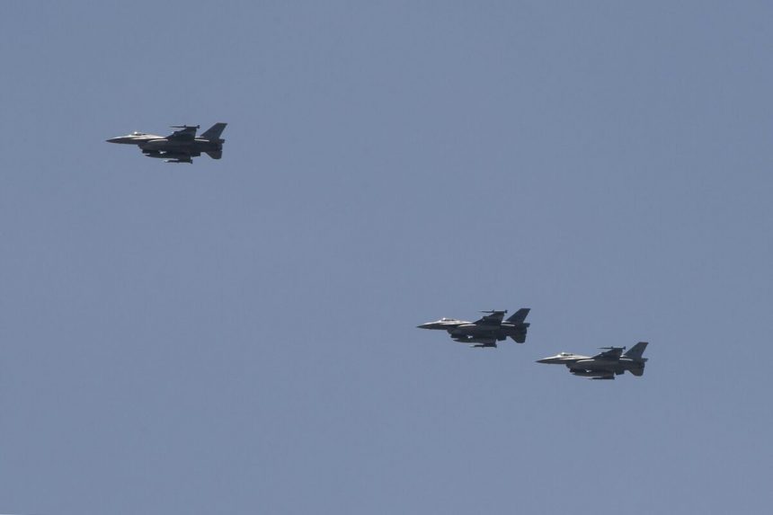 venezuela-nos-acusa-de-chorros-militares-voladores-cerca-de-su-costa