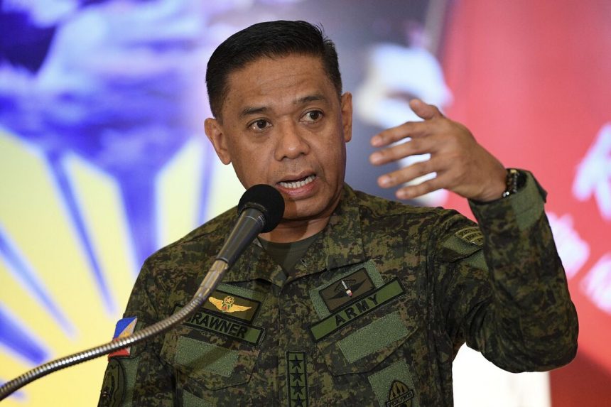 el-jefe-militar-filipino-dice-que-rechazo-las-llamadas-para-destituir-a-marcos
