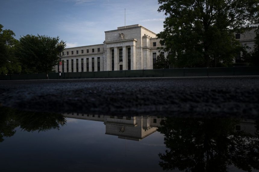 mucho-mas-con-joe-abate-en-el-nuevo-objetivo-de-la-fed-y-el-precio-creciente-del-dinero