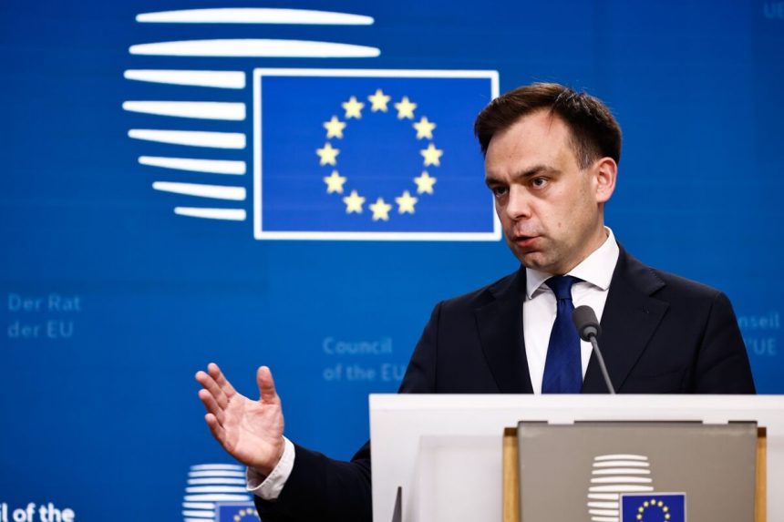 polonia-planea-registrar-las-ventas-trimestrales-de-zloty-bond-a-medida-que-crece-la-deuda