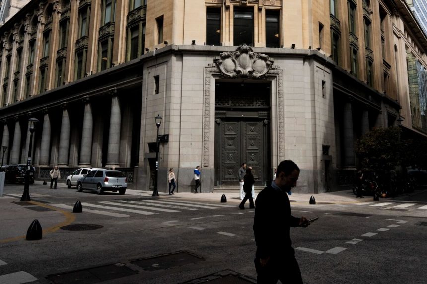los-lugarenos-alimentan-el-enlace-argentino-balanceados-cuando-bessent-stokes-chaos