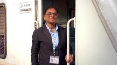 ‘las-maquinas-no-ven-el-genero’:-el-primer-conductor-de-tren-femenino-de-la-india-en-el-sendero