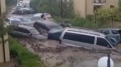 los-autos-barrieron-las-inundaciones-de-bulgaria